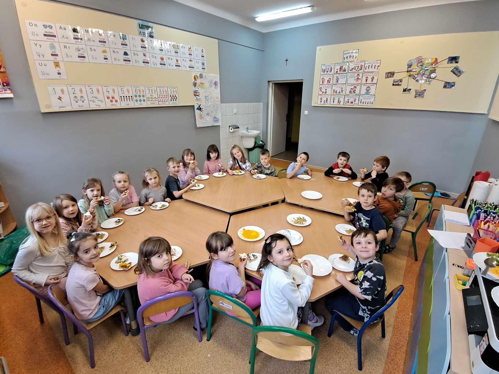 🧇🧇🧇Dzień Gofra w przedszkolu w Smardzewicach 🧇🧇🧇 - Obrazek 3