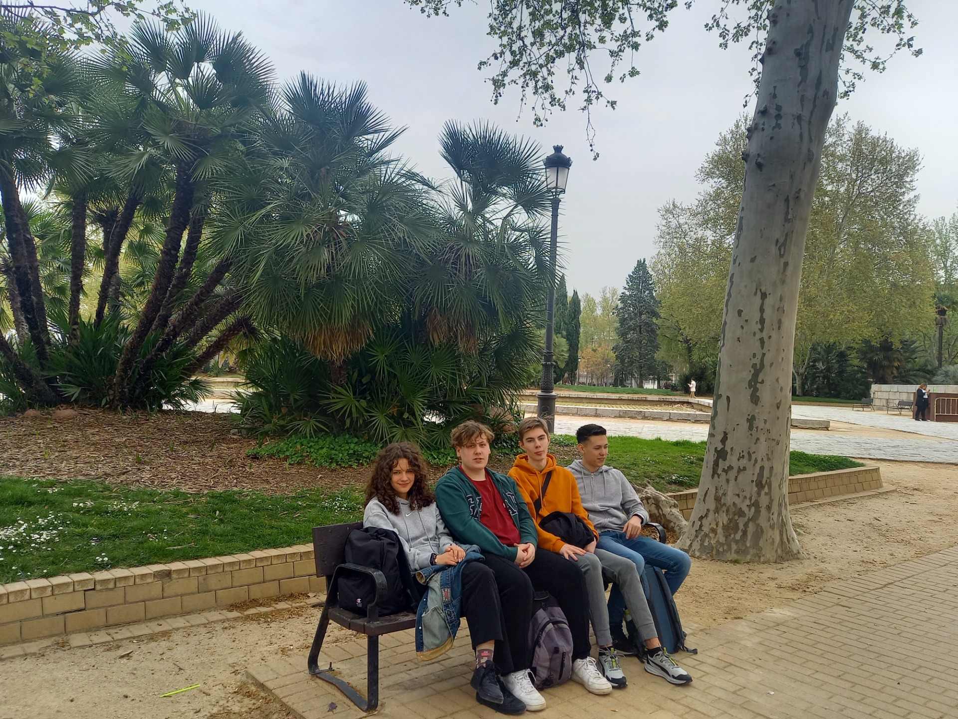 Nasi uczniowie pozdrawiają z Hiszpanii - Madryt 07.04.2024 - Obrazek 4