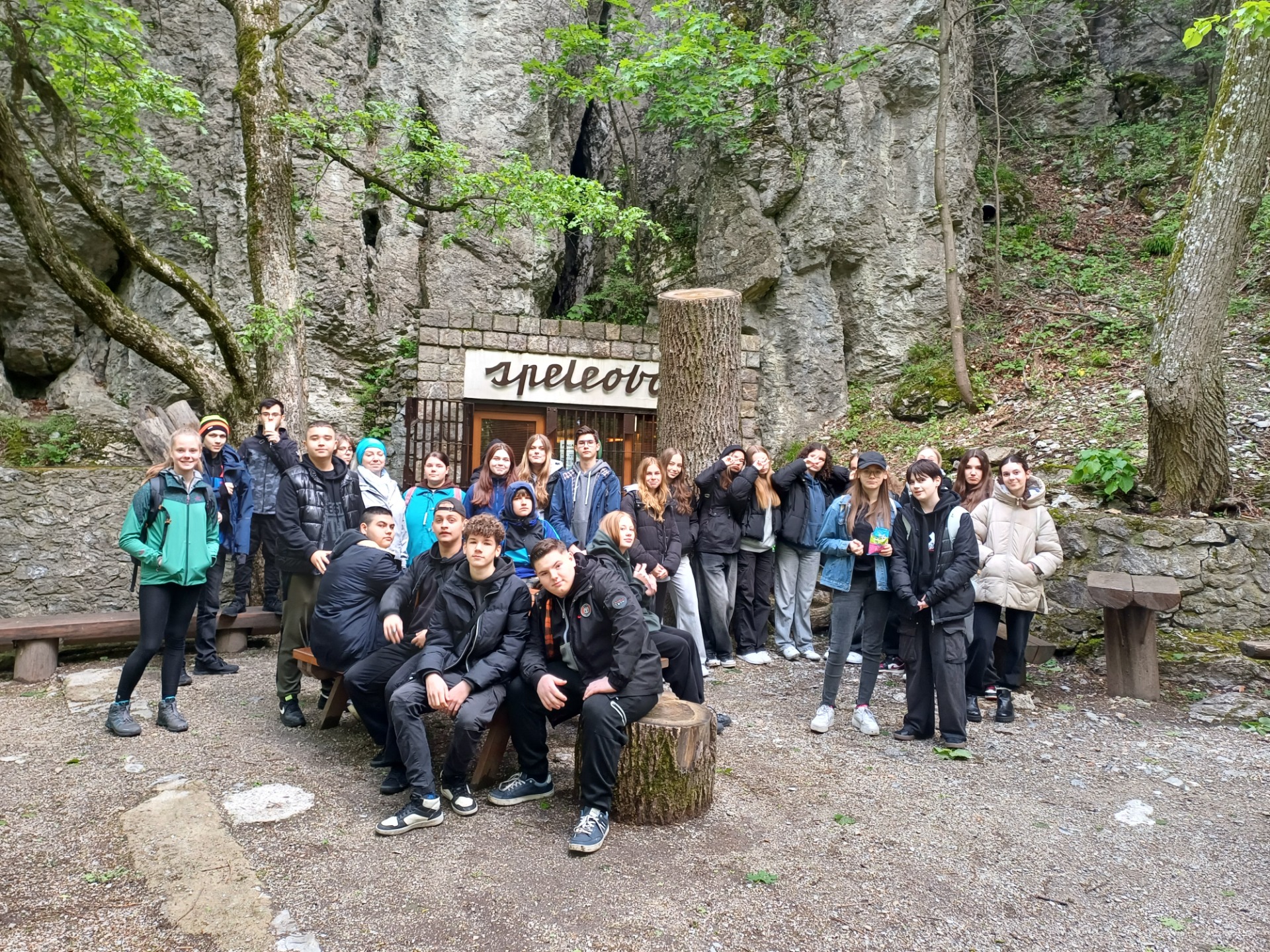 Exkurzia - Jaskyňa Driny a Včelovina Smolenice - Obrázok 1