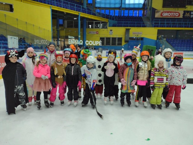 Karneval na ľade - žiaci školského klubu detí - Obrázok 1