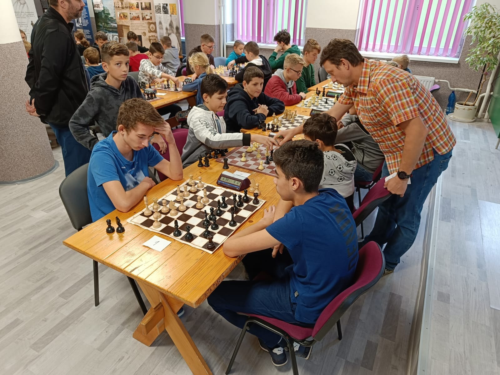 Majstrovstvá žiakov a žiačok ZŠ a SŠ okresu Sabinov v zrýchlenom šachu - Obrázok 3