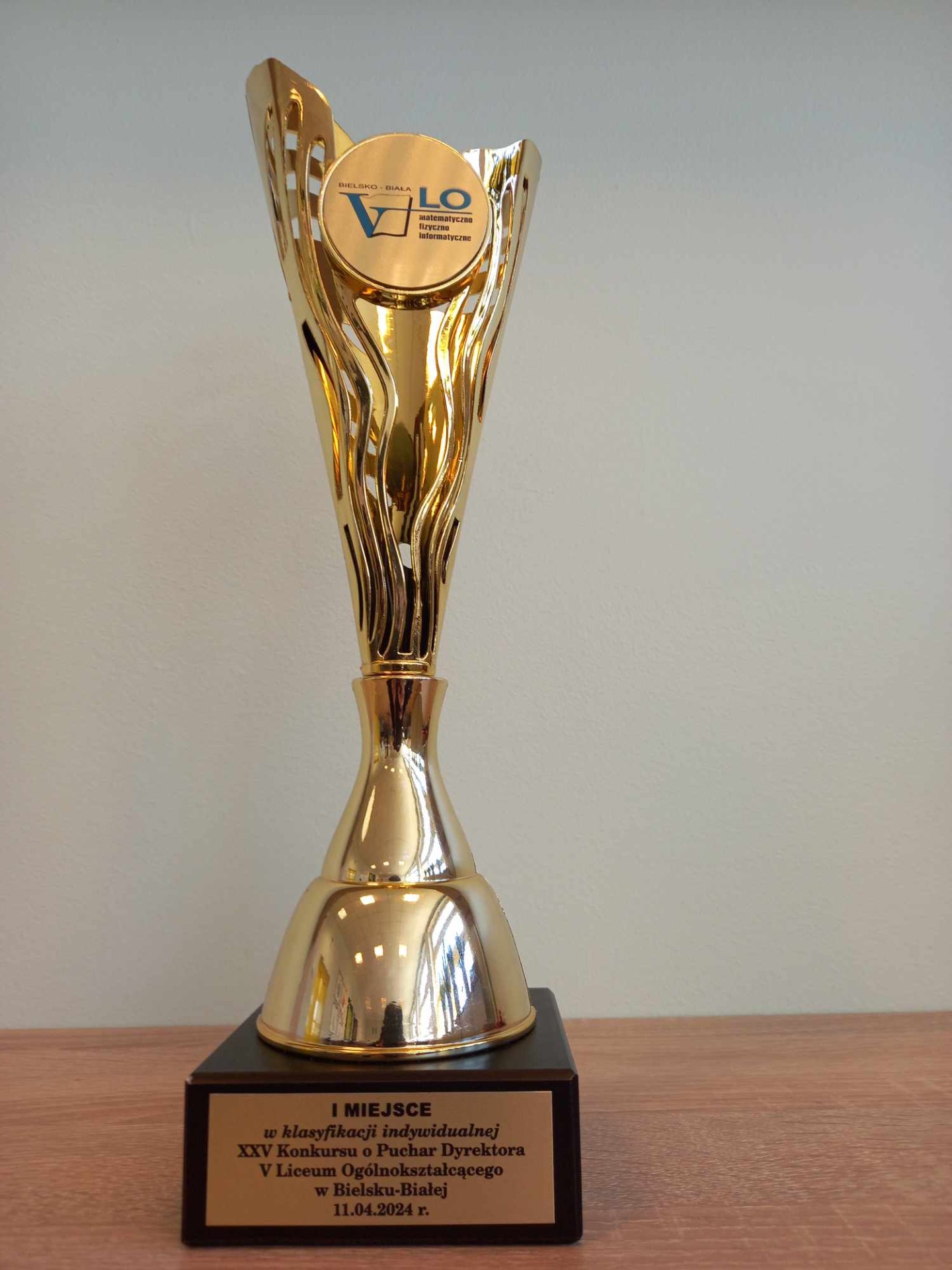 Podwójne podium na XXV Konkursie o Puchar Dyrektora V LO w Bielsku - Białej - Obrazek 1