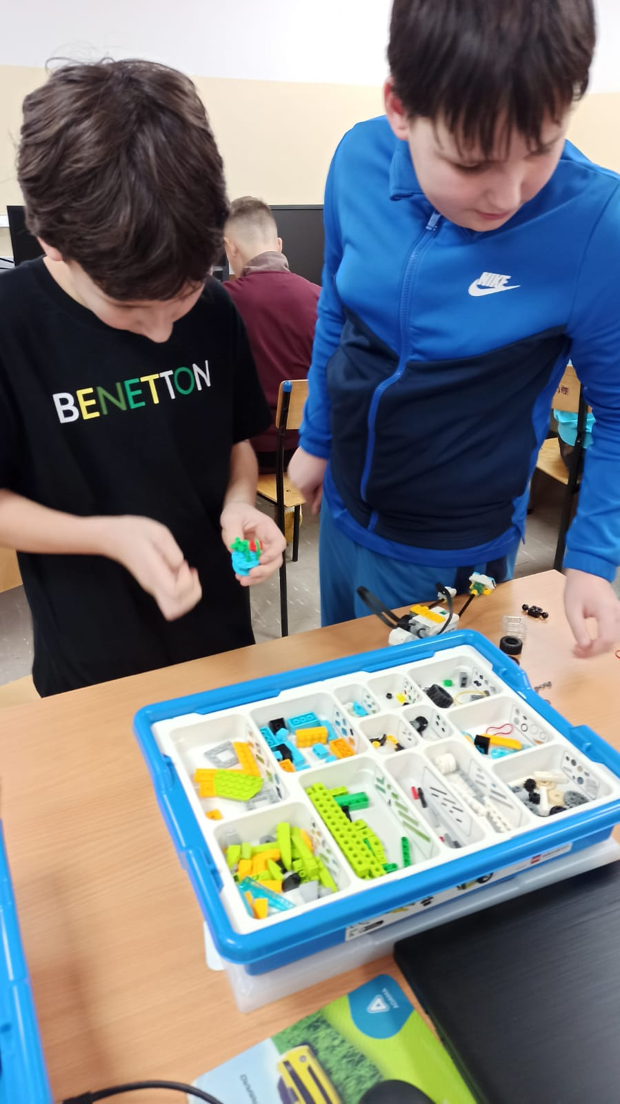  Międzynarodowy Dzień LEGO oraz Międzynarodowy Dzień Puzzli w szkole