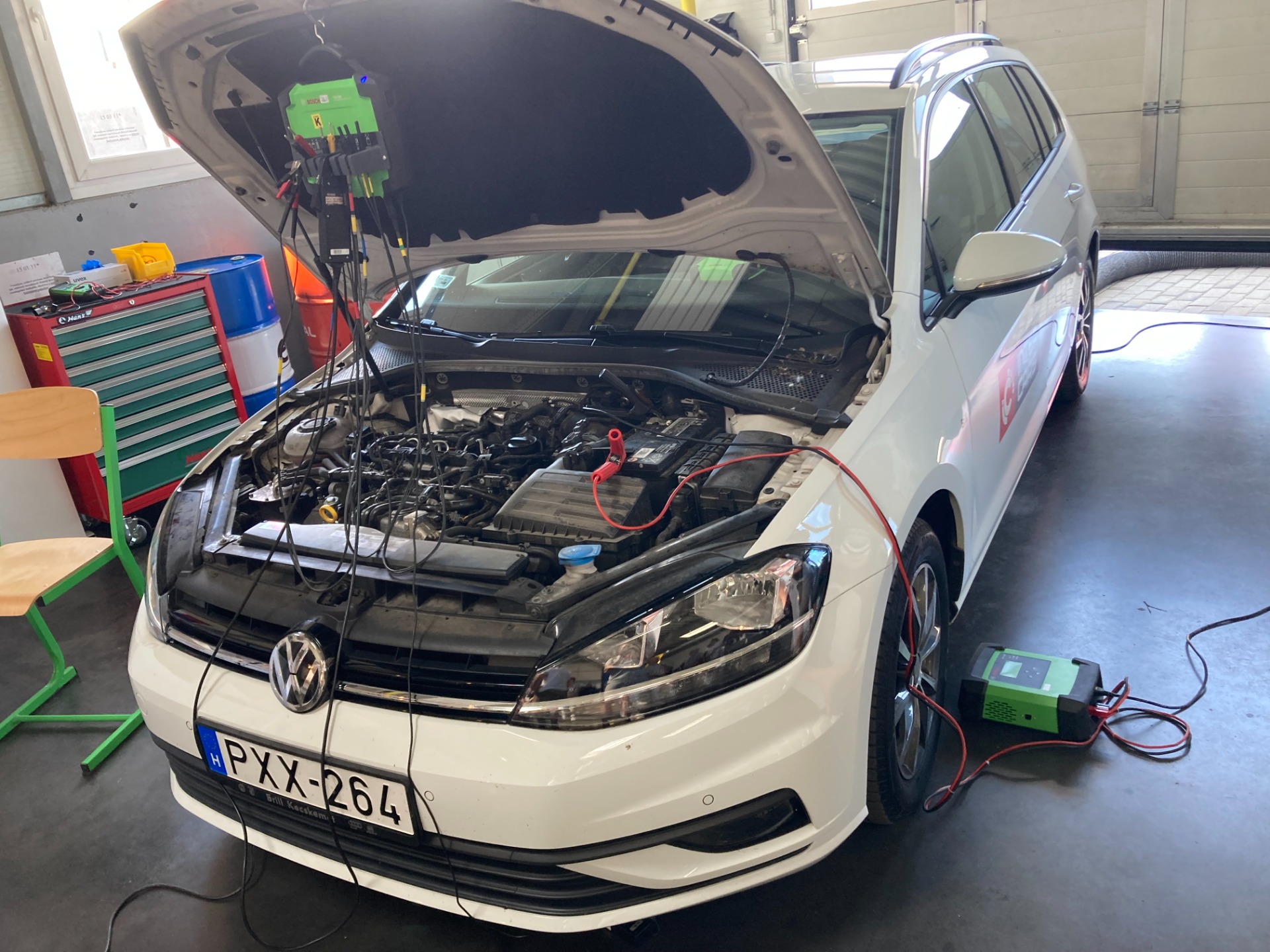 Súťaž young car mechanic v Maďarsku - Obrázok 3