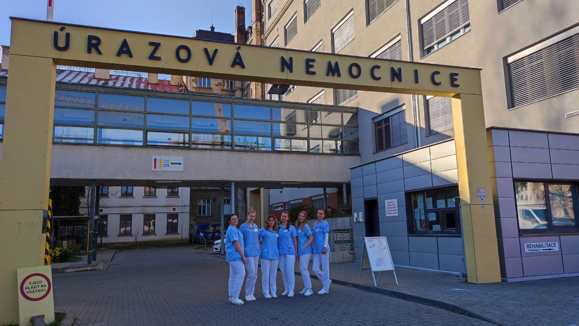 Svoje brány našim žiakom otvorila aj Úrazová nemocnica v Brně (Erasmus+)  - Obrázok 1