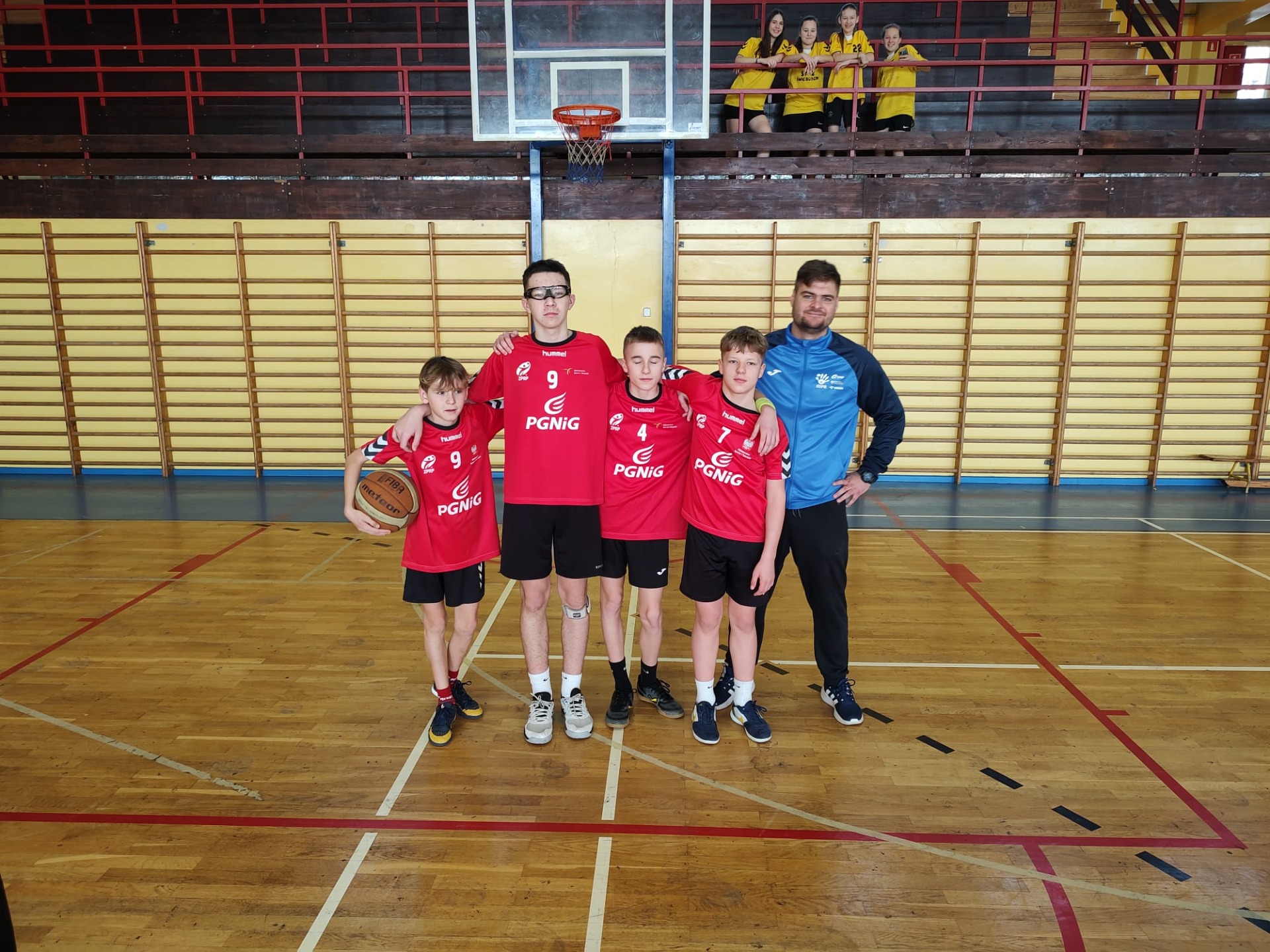 Międzyszkolne zawody w koszykówkę 3x3 dziewcząt i chłopców - Obrazek 3