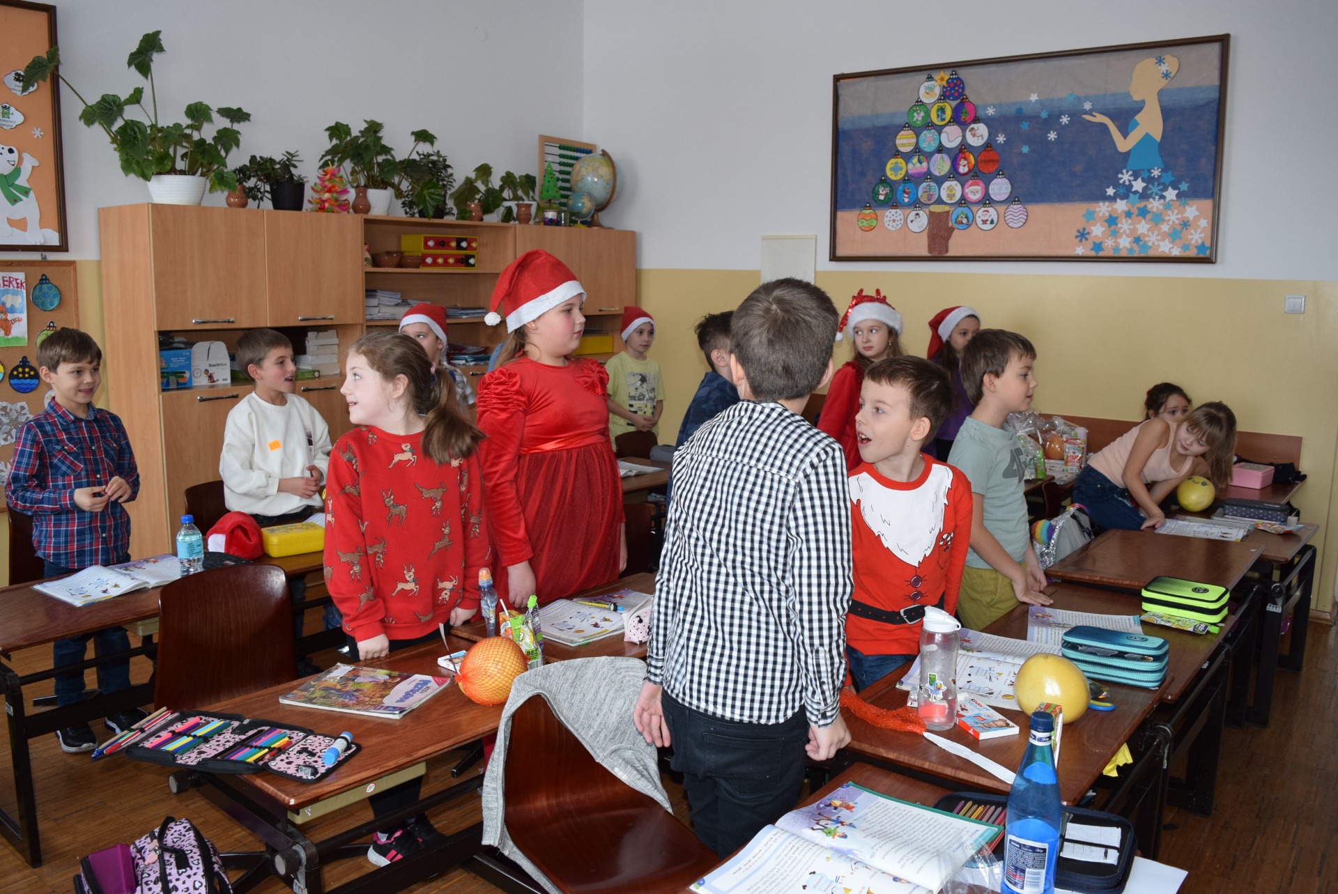 Mikołaj z wizytą w szkole  - Obrazek 6