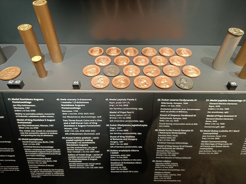 Kolekcja monet i medali w Skarbcu Koronnym na Wawelu