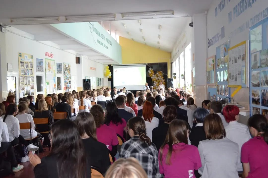 10 października odbył się w naszej szkole finał projektu Erasmus + - Obrazek 1
