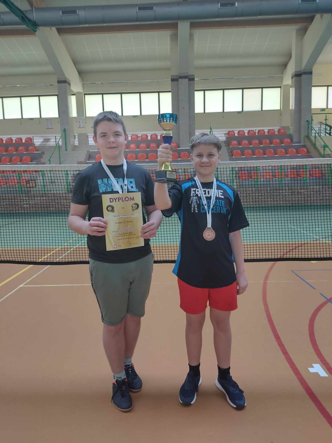 Brązowe medale  badmintonistek i badmintonistów w finale wojewódzkim Lubuskiej Olimpiady Młodzieży - Obrazek 4