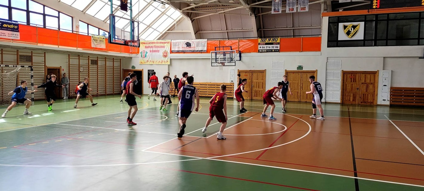 Sukces naszych koszykarzy w Mistrzostwach Miasta Łomża w koszykówce chłopców - Obrazek 4